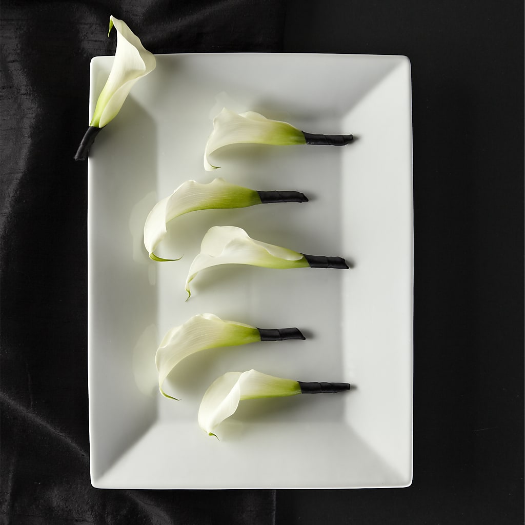 Calla Lily Promise Boutonniere – LULU & J FLOWERS, Orange CA