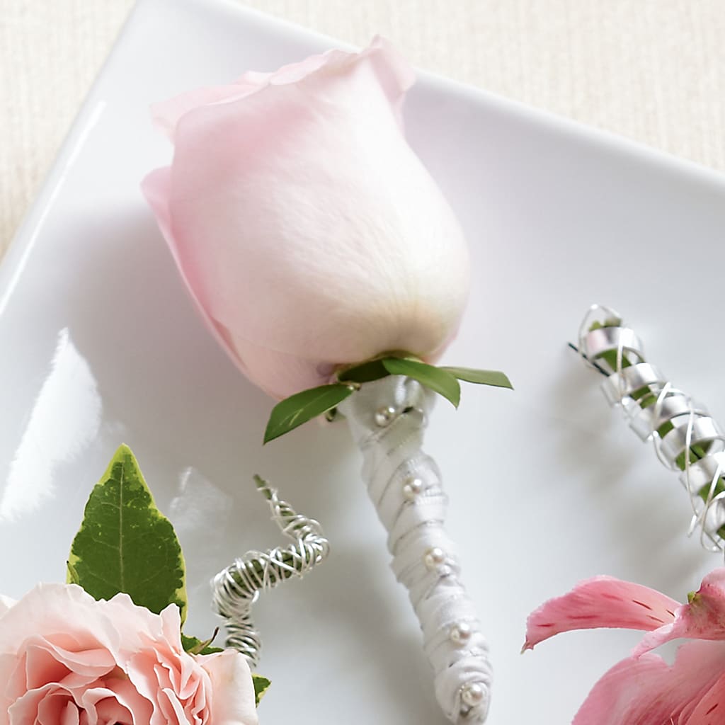 Pink Rose Boutonniere – LULU & J FLOWERS, Orange CA