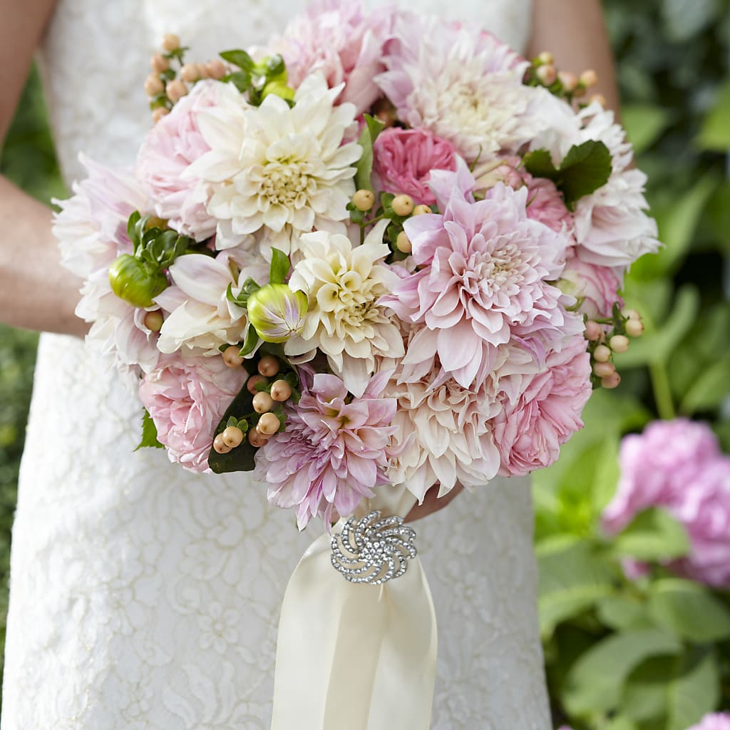 Heart's Promise Bouquet – LULU & J FLOWERS, Orange CA