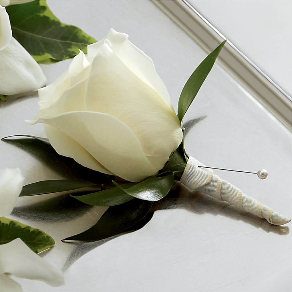 White Rose Boutonniere – LULU & J FLOWERS, Orange CA