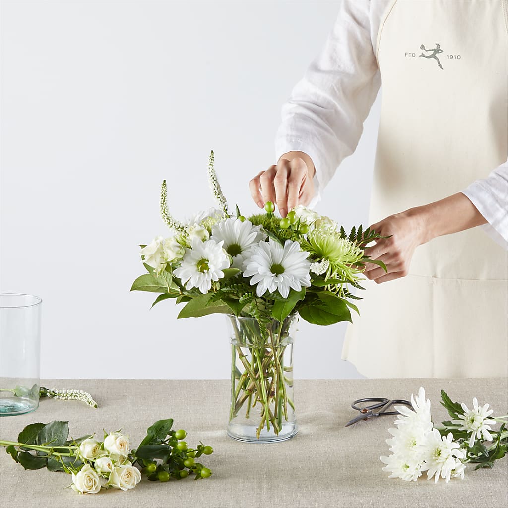 Irish Garden - A Florist Original – LULU & J FLOWERS, Orange CA