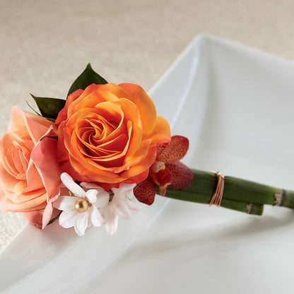 Sunset Dream Boutonniere – LULU & J FLOWERS, Orange CA