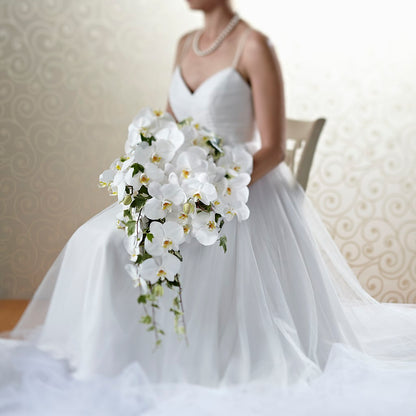 Classic White Bouquet – LULU & J FLOWERS, Orange CA