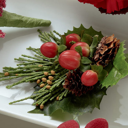 Red Berry Boutonniere – LULU & J FLOWERS, Orange CA